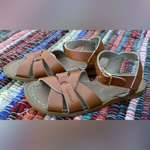 EUC The Original Saltwater Sandal Tan Leather Kids Sz 12 by Hoy Shoes